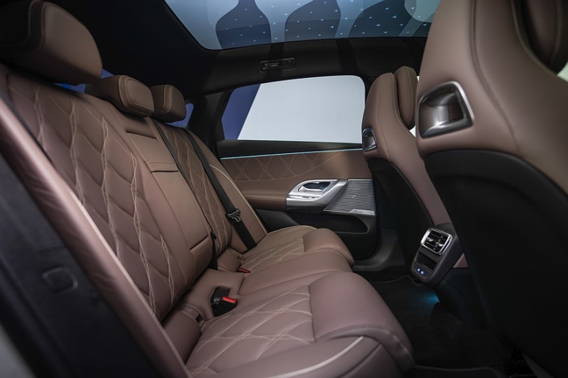 Как будто играет одна и та же пластинка: представлен Mercedes-Benz C-Class electric