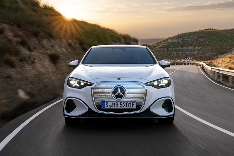 Как будто играет одна и та же пластинка: представлен Mercedes-Benz C-Class electric