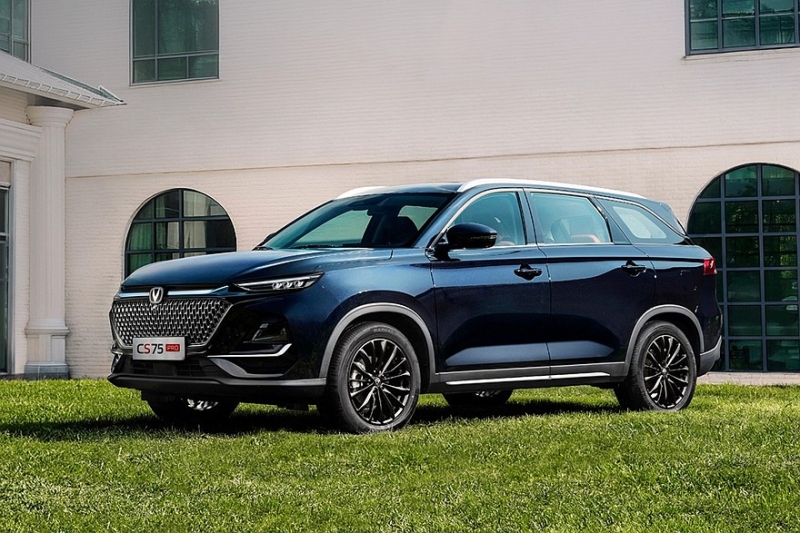 Кроссовер Changan CS75 Pro в России: комплектации и цены