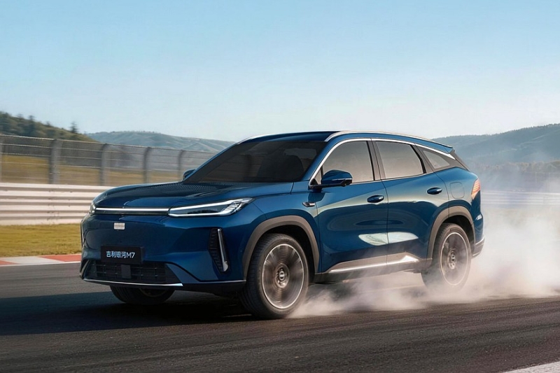 Кроссовер Geely Galaxy M7 выходит на рынок: комплектации и цены