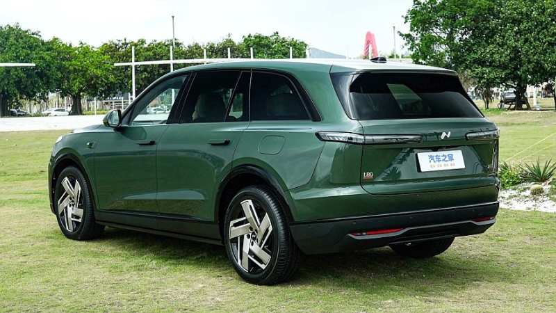 Кроссовер Onvo L80 с рекордным в классе багажником готовится к выходу на рынок