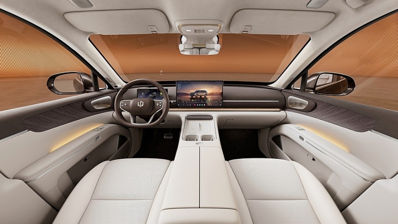 Leapmotor D19 выходит на рынок: 1000 вольт, богатое оснащение и очень агрессивные цены