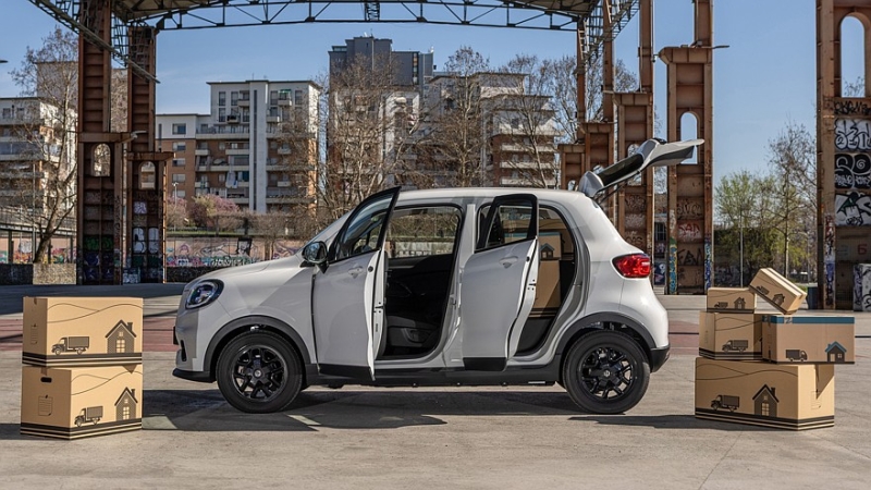 Маленький хэтчбек Leapmotor T03 превратили в фургон, цена известна