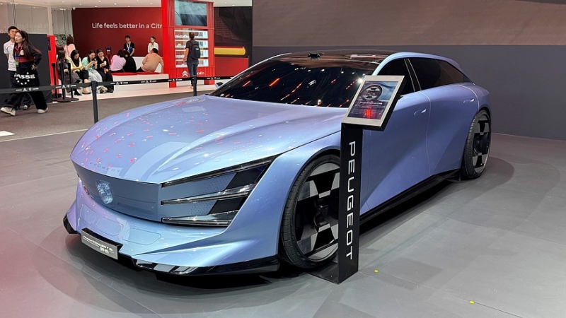 Марка Peugeot показала в Пекине потенциального преемника модели 508 и большой SUV