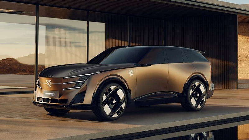 Марка Peugeot показала в Пекине потенциального преемника модели 508 и большой SUV