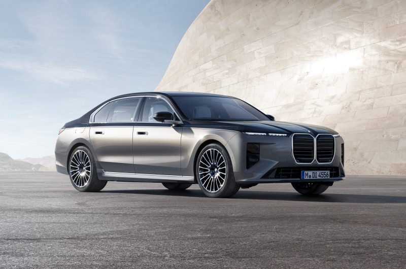 Обновлённый BMW 7 Series: без повышения напряжения, зато с остромодным салоном