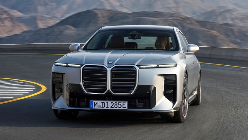 Обновлённый BMW 7 Series: без повышения напряжения, зато с остромодным салоном