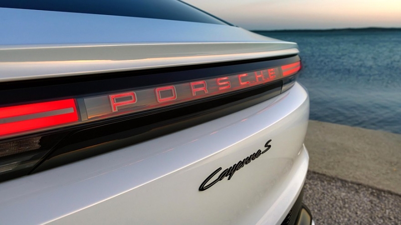 Porsche Cayenne Coupe Electric: улучшенная аэродинамика и смешной &laquo;облегчающий пакет&raquo;