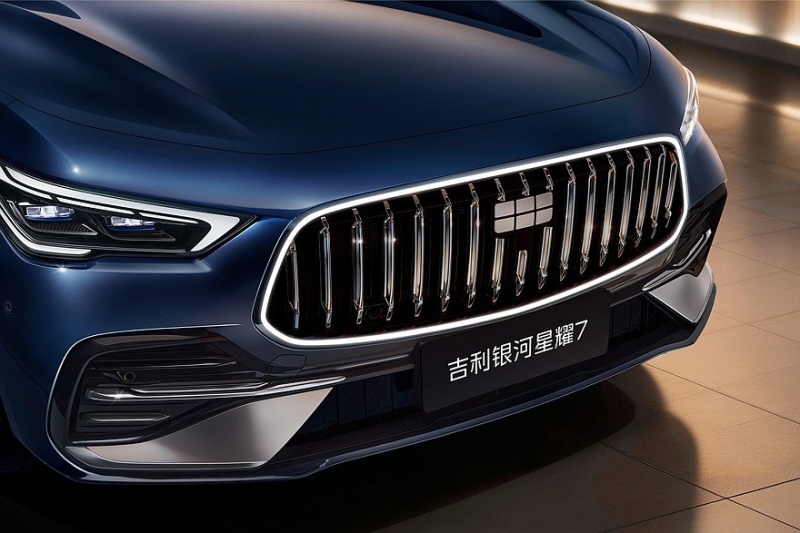 Представлен седан Geely Galaxy Starshine 7: недорого, богато, есть полный привод