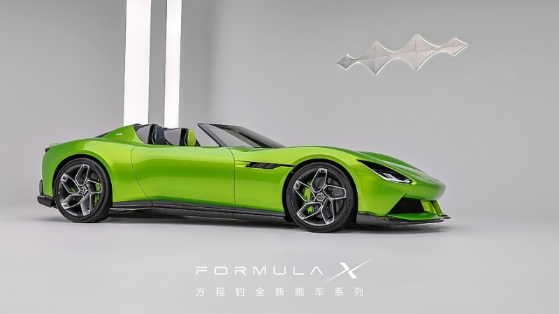 Спорткары от BYD в Пекине: открытая Denza Z и &laquo;формульный&raquo; квартет от FangChengBao