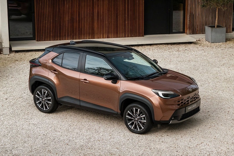 Toyota Yaris Cross обновился по подобию старших моделей