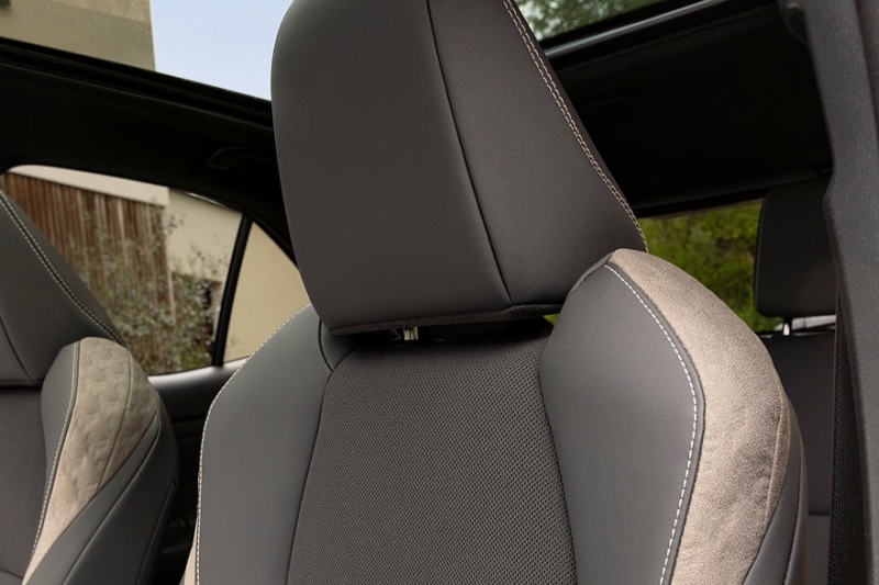 Toyota Yaris Cross обновился по подобию старших моделей