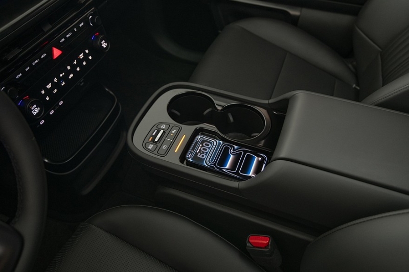 У кроссовера Hyundai Ioniq 9 Calligraphy появилась &laquo;затемнённая&raquo; спецверсия