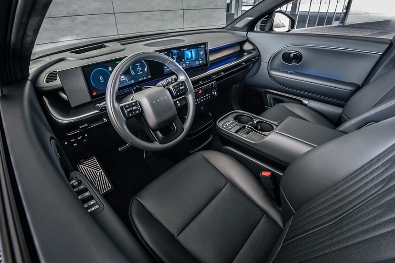 У кроссовера Hyundai Ioniq 9 Calligraphy появилась &laquo;затемнённая&raquo; спецверсия