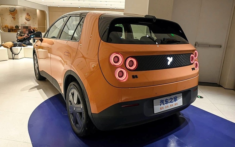 Успешный в Китае и забуксовавший в Европе хэтчбек Firefly обновлён через год после дебюта