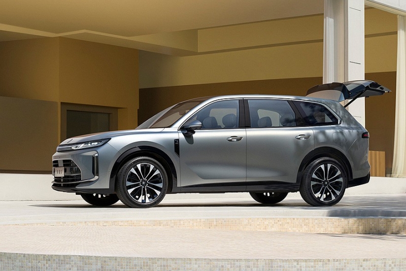 Baojun Huajing S: электроника Huawei, полный привод, флагманы Geely и Chery в конкурентах