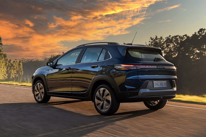 Кроссовер Chevrolet Sonic на базе Onix: один мотор, две версии и допы