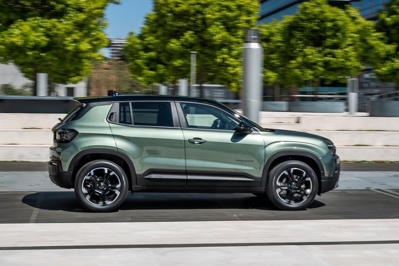 Кроссовер Jeep Avenger для Европы: рестайлинг и новая спецверсия