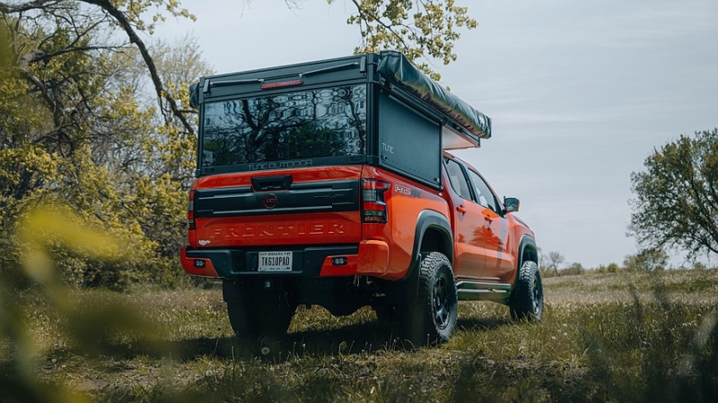 Пикап Nissan Frontier превратился в дом для автопутешественников