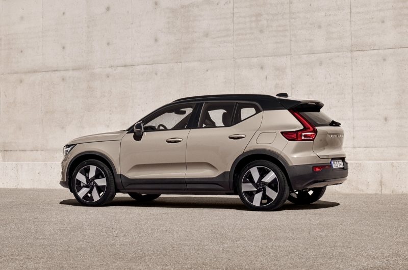 Volvo готовит кроссовер EX40 следующего поколения, он может разделить платформу с EX60