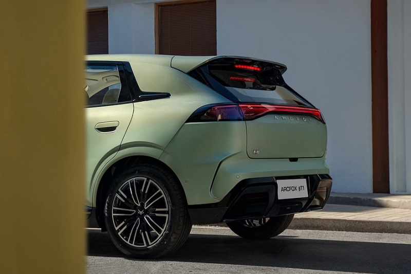 Дешёвый компакт Arcfox T1 от BAIC обновлён менее чем через год после запуска
