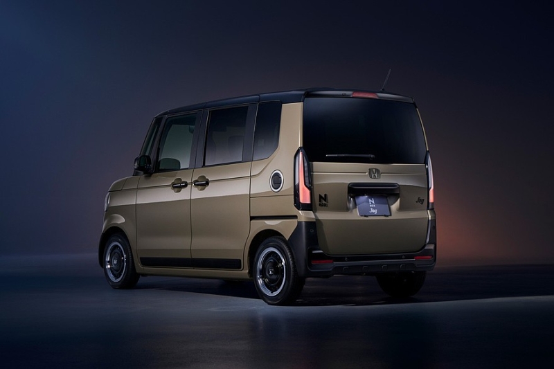 Honda N-Box: больше агрессии для молодёжного Custom, почерневший &laquo;кроссовер&raquo; и кое-что ещё