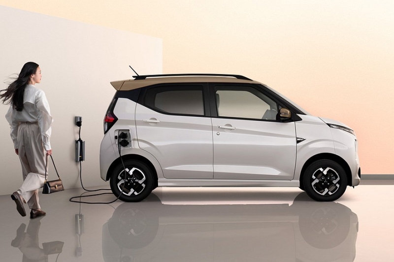 Обновлённый электрокар Mitsubishi eK X EV: больше не «кроссовер»