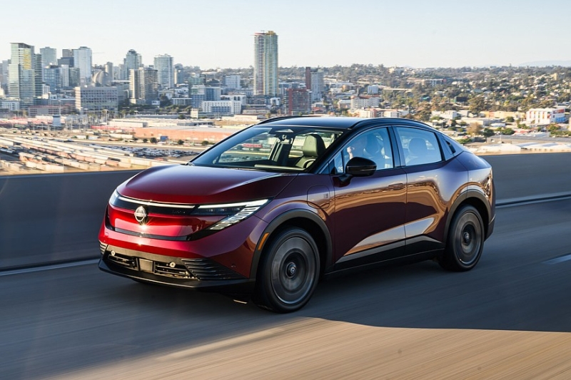 Паркетник Nissan Leaf превратился в Mitsubishi Eclipse Sportback: официальные фото