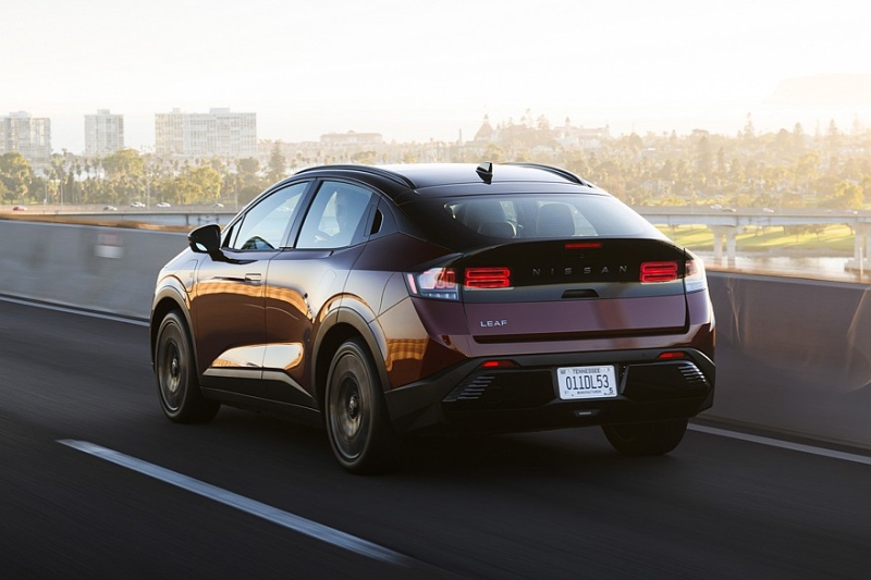 Паркетник Nissan Leaf превратился в Mitsubishi Eclipse Sportback: официальные фото