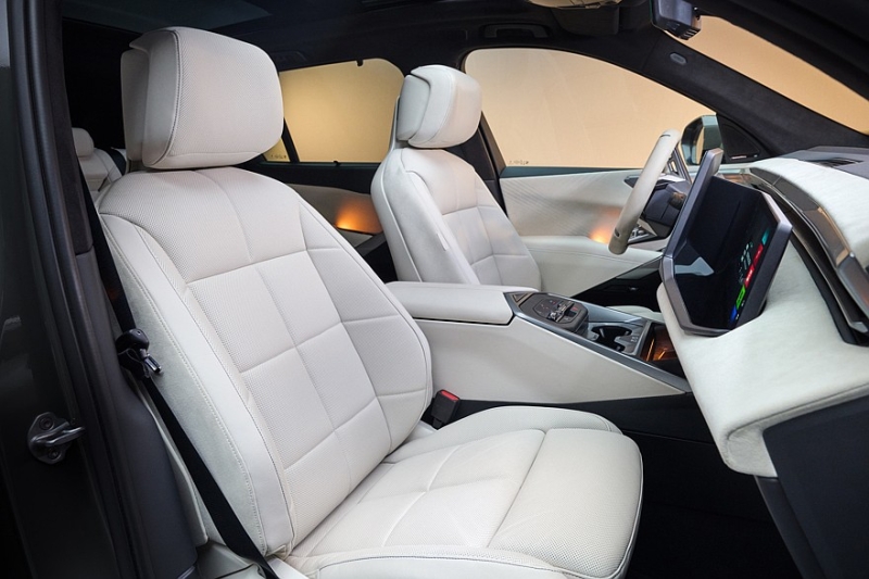 Рассекречен BMW X5 пятого поколения: новый дизайн и разнообразие техники, цены известны