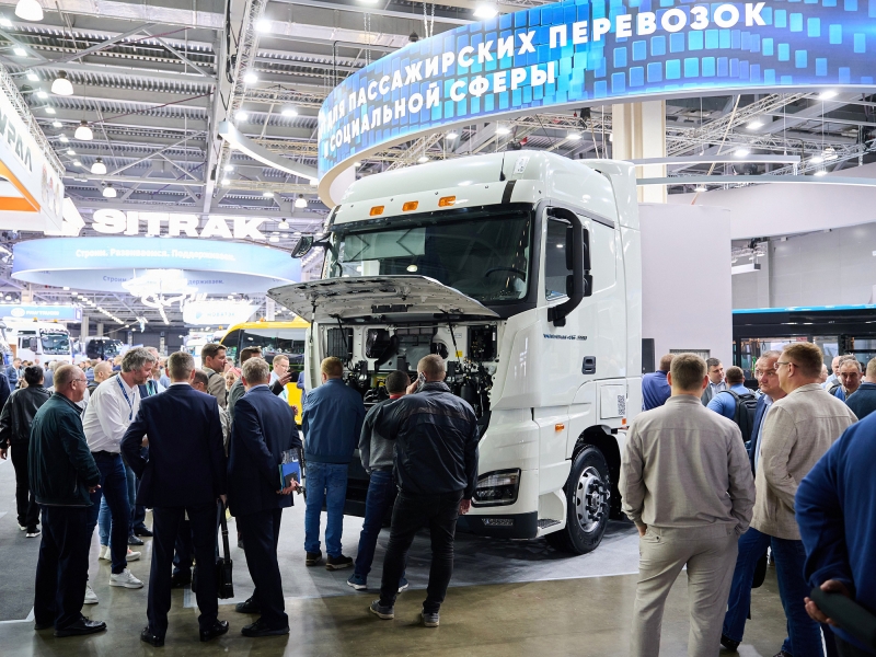 Рекорды, тренды и контракты: как прошла выставка коммерческого транспорта COMvex 2026