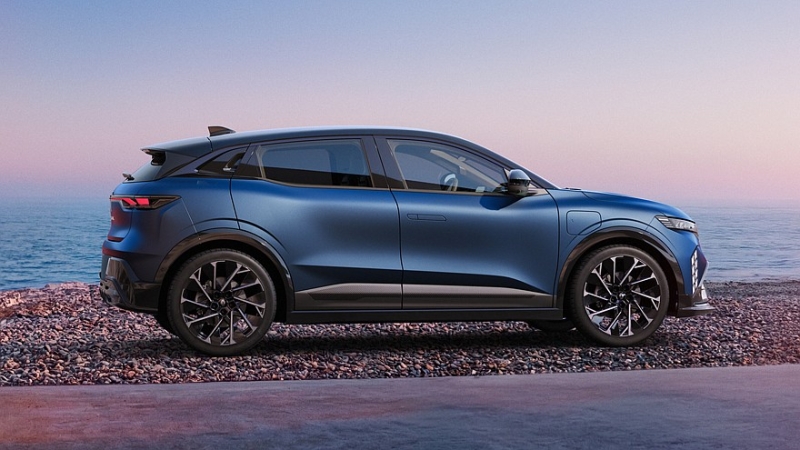 Renault освежила хэтчбек Megane E-Tech electric: новое &laquo;лицо&raquo; и батарея большей ёмкости