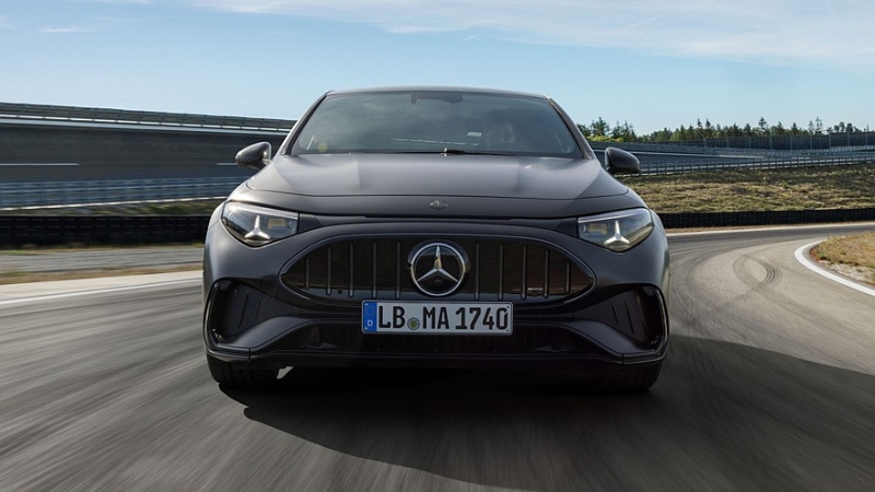 Новый Mercedes-AMG CLA 45: 680-сильная трёхмоторная установка, 2,7 секунды до &laquo;сотни&raquo;