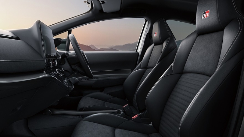 Обновлённому хэтчбеку Toyota Aqua вернули спортивную версию GR Sport