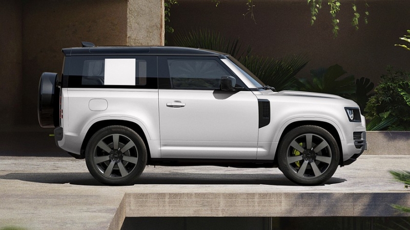 Внедорожник Land Rover Defender получил пересмотренную моторную гамму
