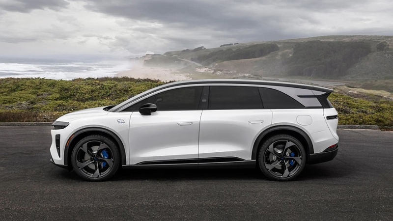 Большой кроссовер Lucid Gravity обзавёлся новой топовой версией GT-S, цена известна