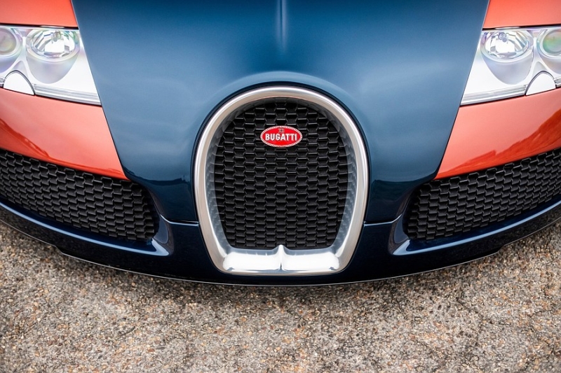 Bugatti представила полностью отреставрированный и слегка облагороженный Veyron