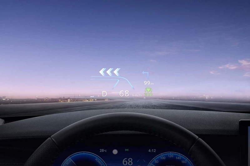 Обновлённая Toyota Camry: увеличенный экран, &laquo;хрусталь&raquo; и кое-что ещё