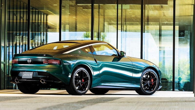 Обновлённый Nissan Z наконец-то представлен в Японии: МКП доступна на всех версиях