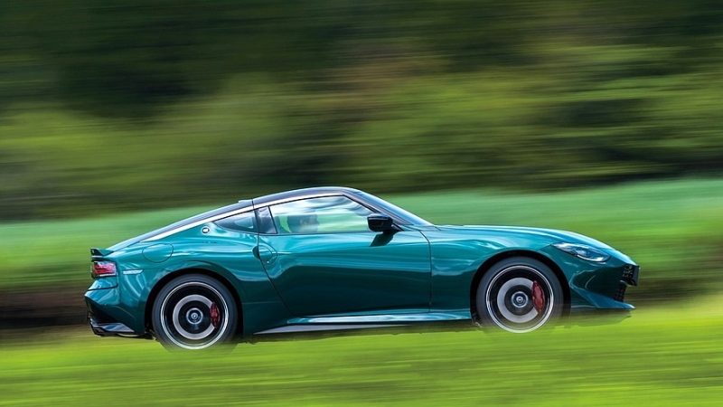 Обновлённый Nissan Z наконец-то представлен в Японии: МКП доступна на всех версиях
