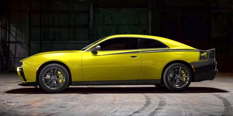 &laquo;Пчёлка&raquo; вернулась и готова всех покусать: представлен новый Dodge Charger Super Bee