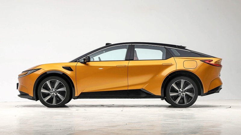 Плохо продающийся Toyota bZ5 пытается привлечь покупателей обновками и скидками