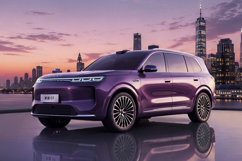 Roewe Jiayue 07: дизайн от бывшего стилиста BMW и VW, богатое оснащение, недорого