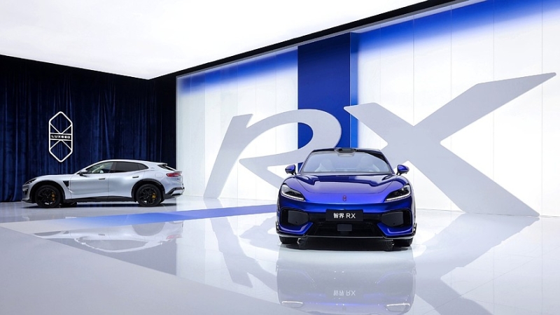 Спортивный кроссовер Luxeed RX бросает вызов Xiaomi YU7: старт предпродаж и подробности
