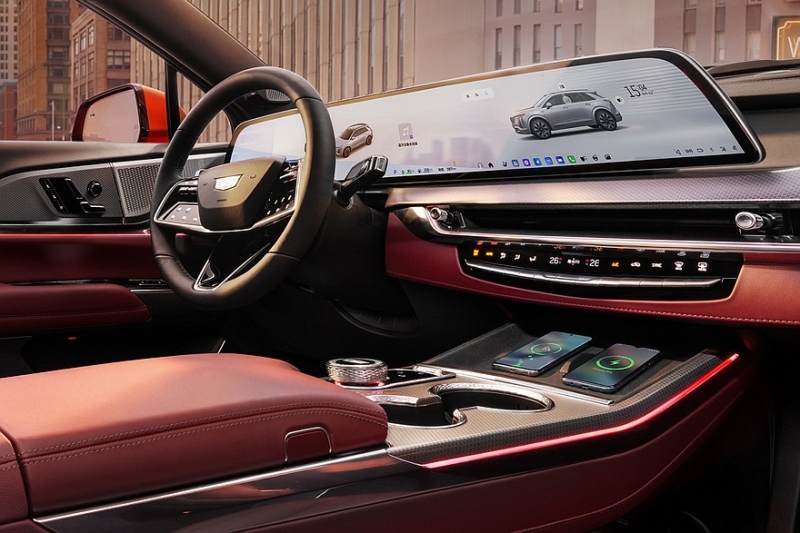 Cadillac XT5 второго поколения: новая начинка, другой дизайн, автопилот и кое-что ещё
