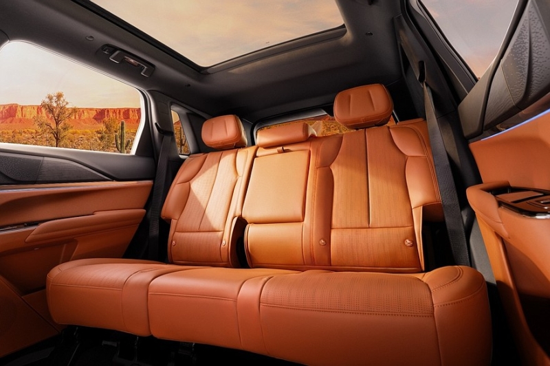 Cadillac XT5 второго поколения: новая начинка, другой дизайн, автопилот и кое-что ещё