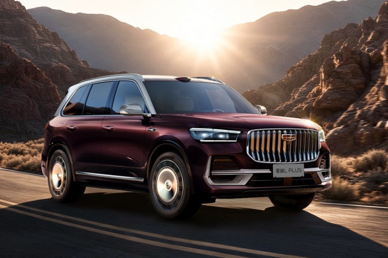 Флагманский кроссовер Geely Monjaro Plus показал свой интерьер
