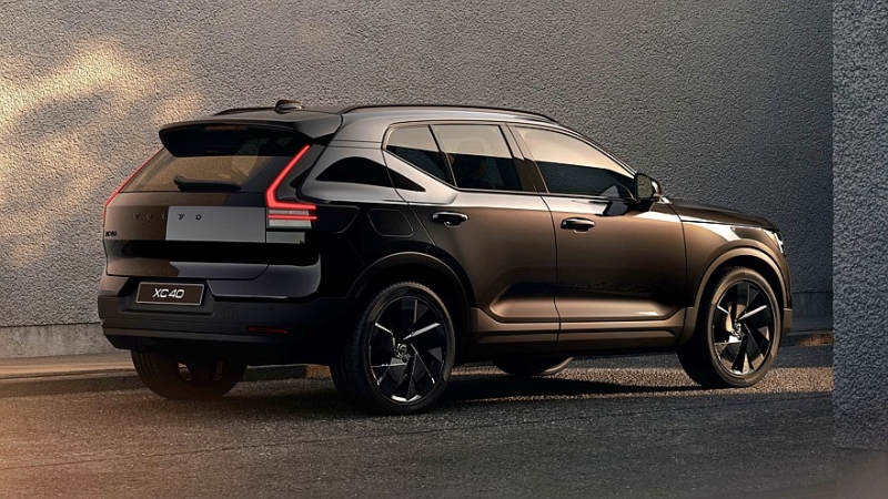 Компактные кроссоверы Volvo XC40, EX40 и EC40 пережили долгожданный рестайлинг