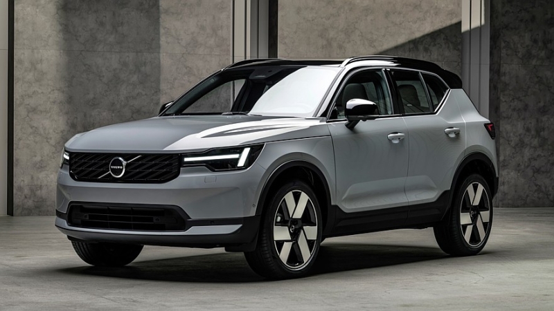 Компактные кроссоверы Volvo XC40, EX40 и EC40 пережили долгожданный рестайлинг