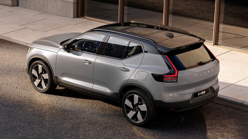 Компактные кроссоверы Volvo XC40, EX40 и EC40 пережили долгожданный рестайлинг